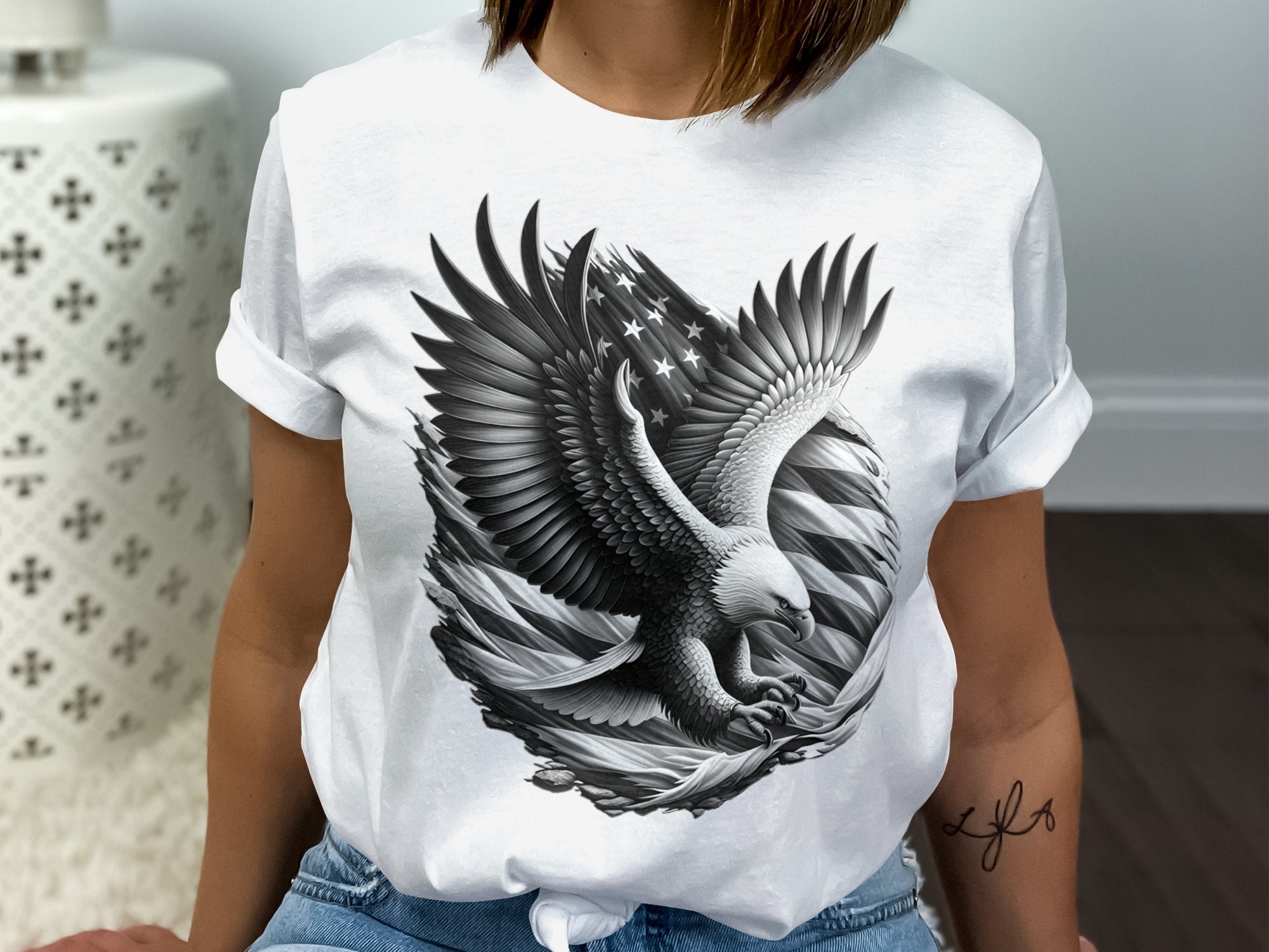 Eagle Patriot - Coloured Gildan T-Shirt Realistic Animal Talisman Unisex Tee Graphic Design