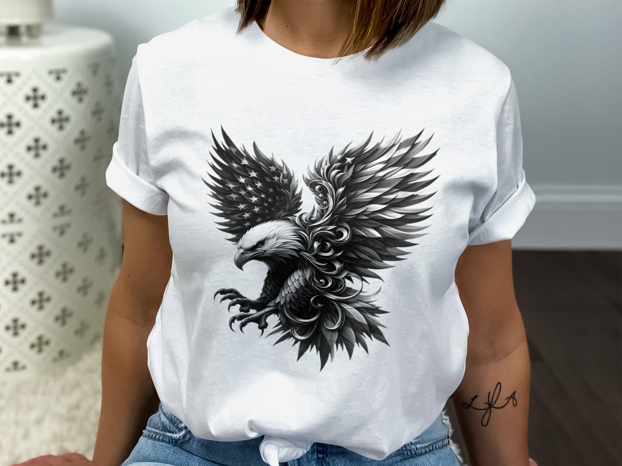 Eagle Patriot - Coloured Gildan T-Shirt Realistic Animal Talisman Unisex Tee Graphic Design