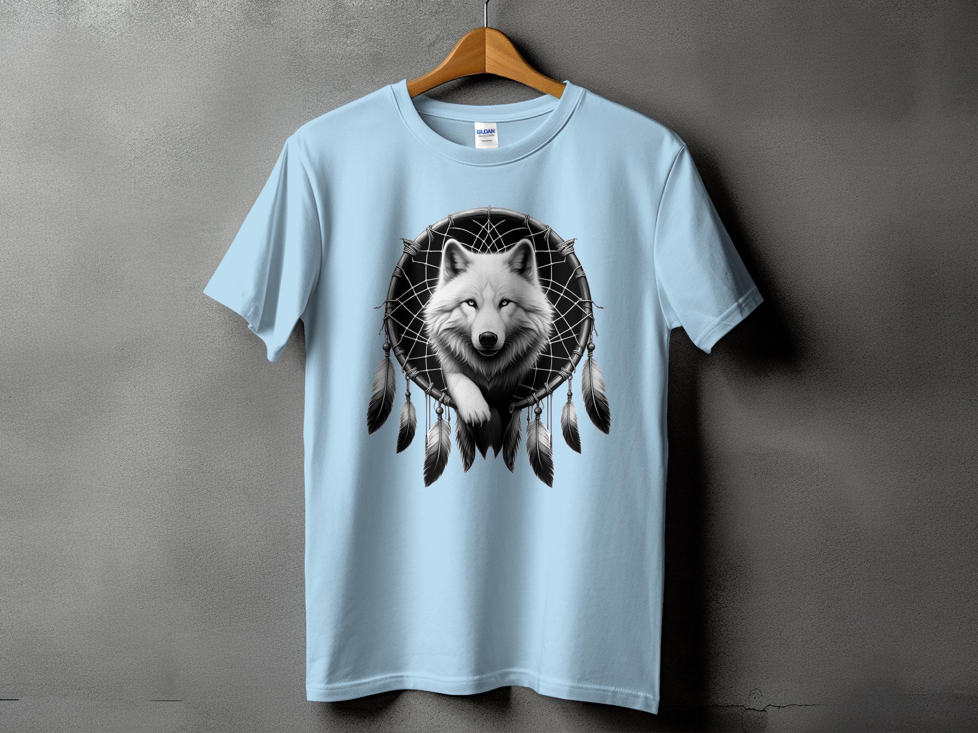 Dreamcatcher Wolf - Coloured Gildan T-Shirt Realistic Native American Talisman Unisex Mythology Tee Graphic Design