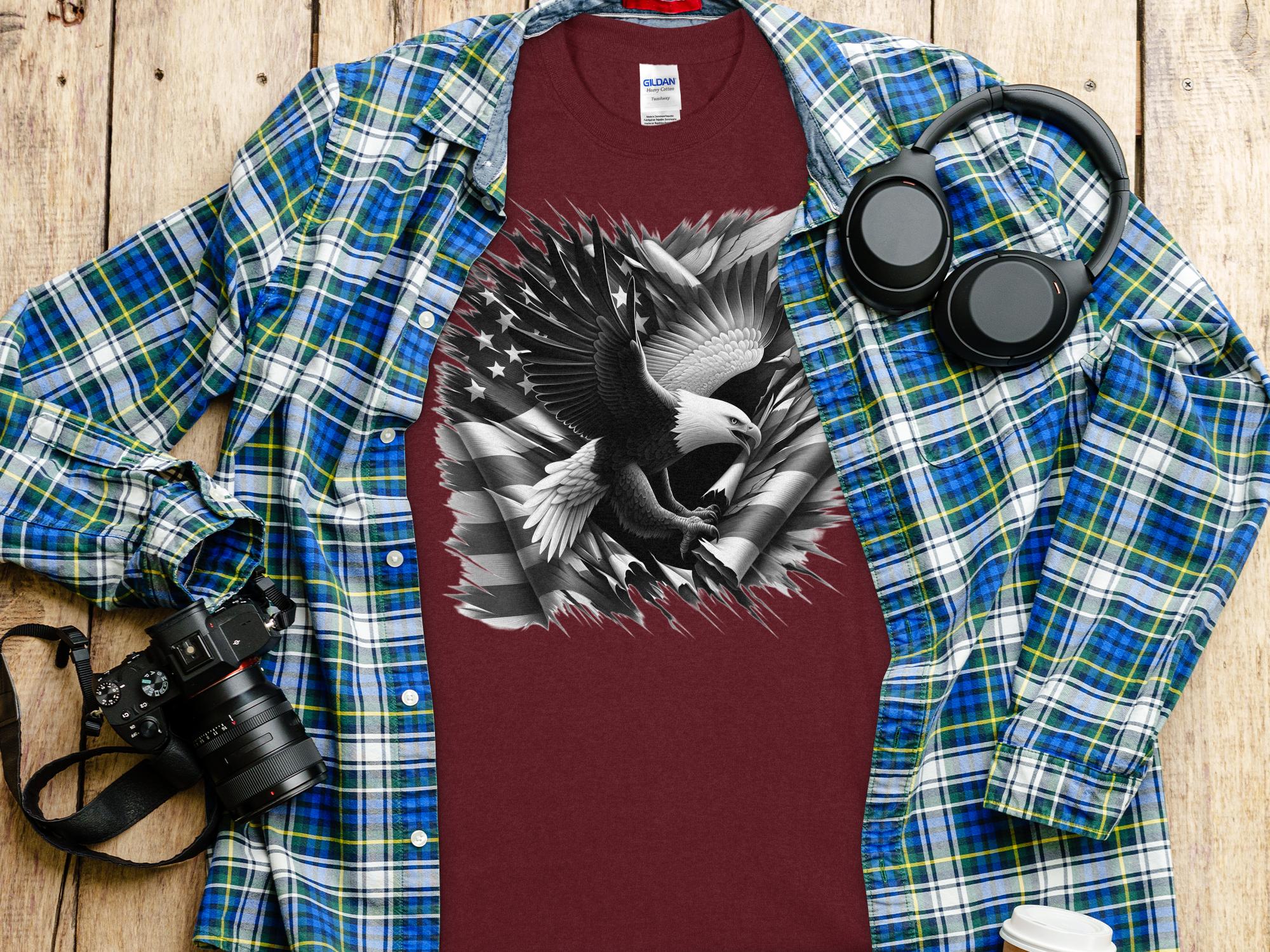 Eagle Patriot - Coloured Gildan T-Shirt Realistic Animal Talisman Unisex Tee Graphic Design