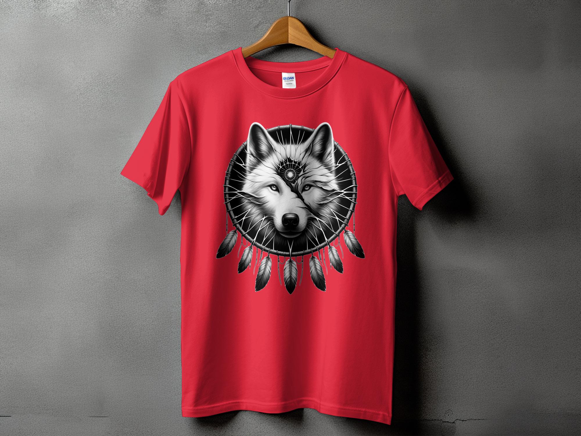 Dreamcatcher Wolf - Coloured Gildan T-Shirt Realistic Native American Talisman Unisex Mythology Tee Graphic Design