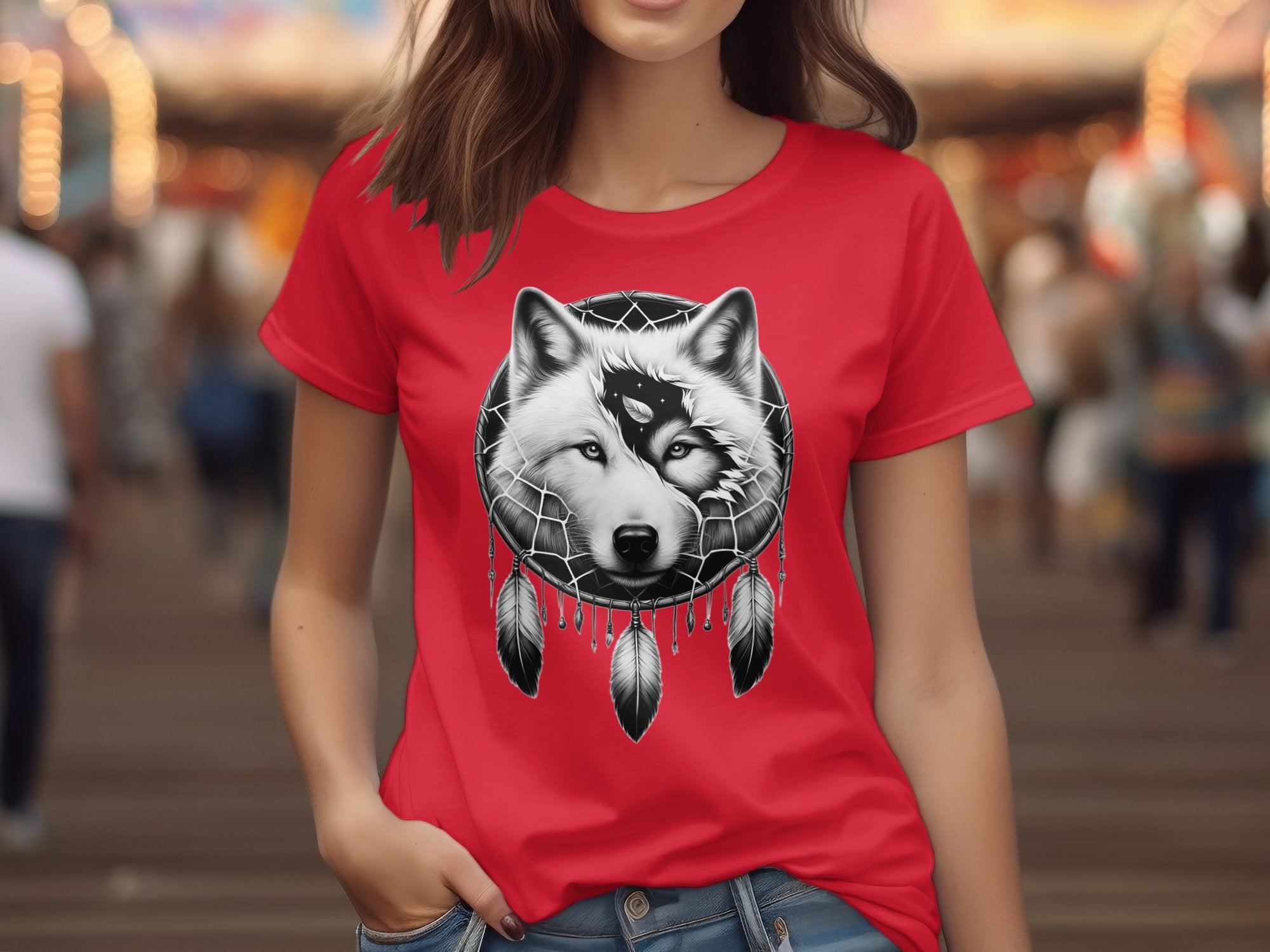 Dreamcatcher Wolf - Coloured Gildan T-Shirt Realistic Native American Talisman Unisex Mythology Tee Graphic Design