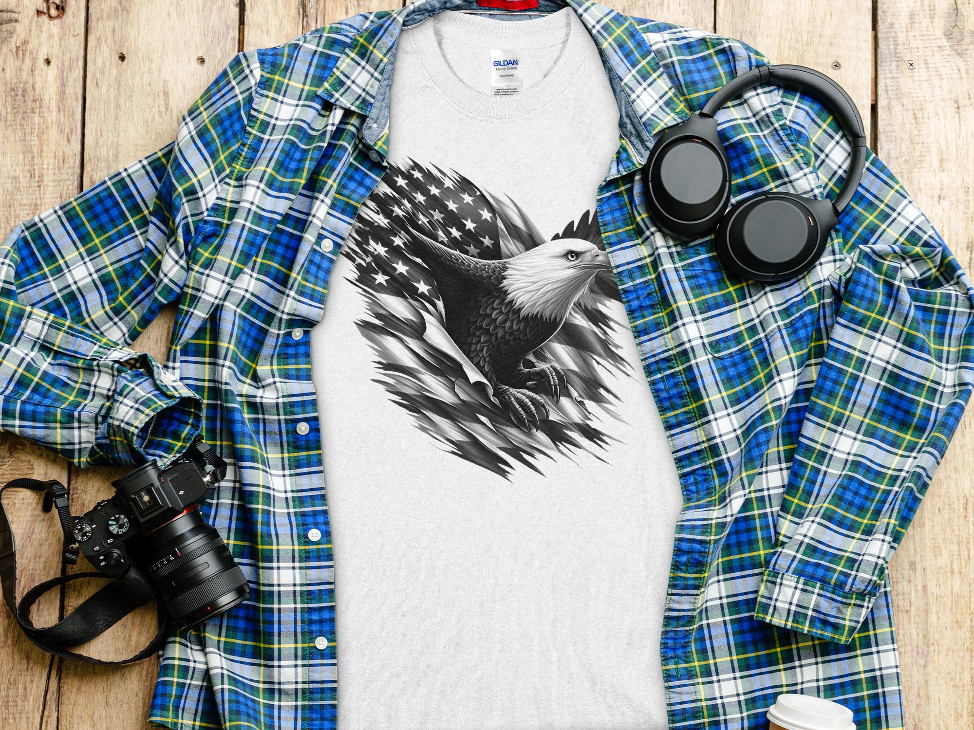 Eagle Patriot - Coloured Gildan T-Shirt Realistic Animal Talisman Unisex Tee Graphic Design