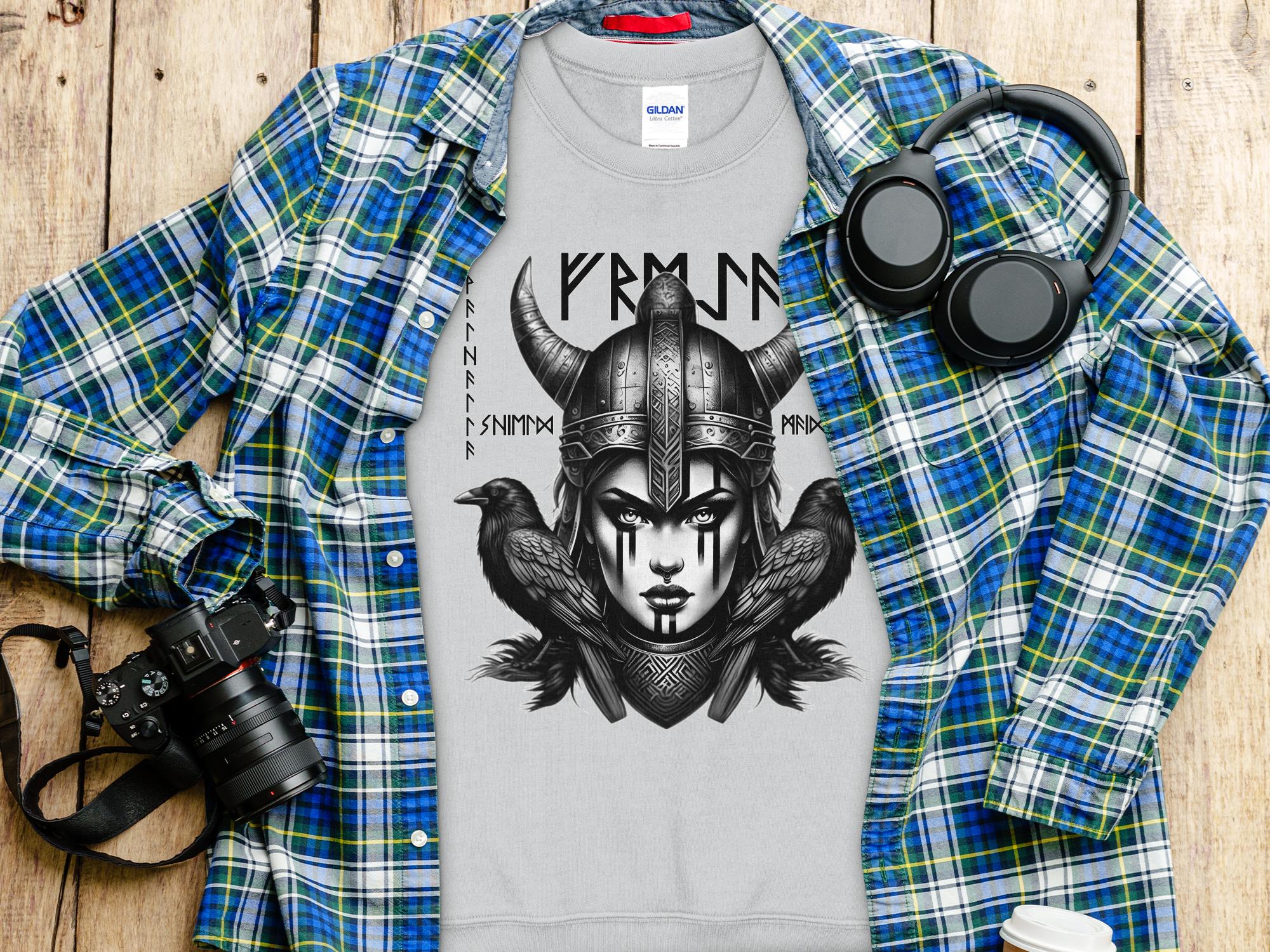 Viking Shield Maiden - Coloured Gildan Sweatshirt Realistic Norse Talisman Men Women Unisex Valhalla Tee Graphic Design