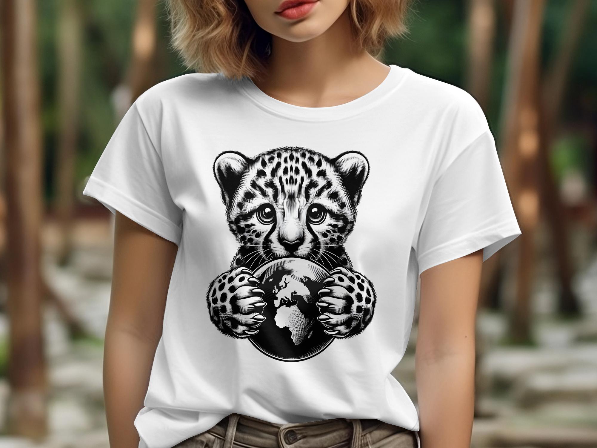 Cheetah World - Coloured Gildan T-Shirt Realistic Animal Talisman Unisex Cute Tee Graphic Design