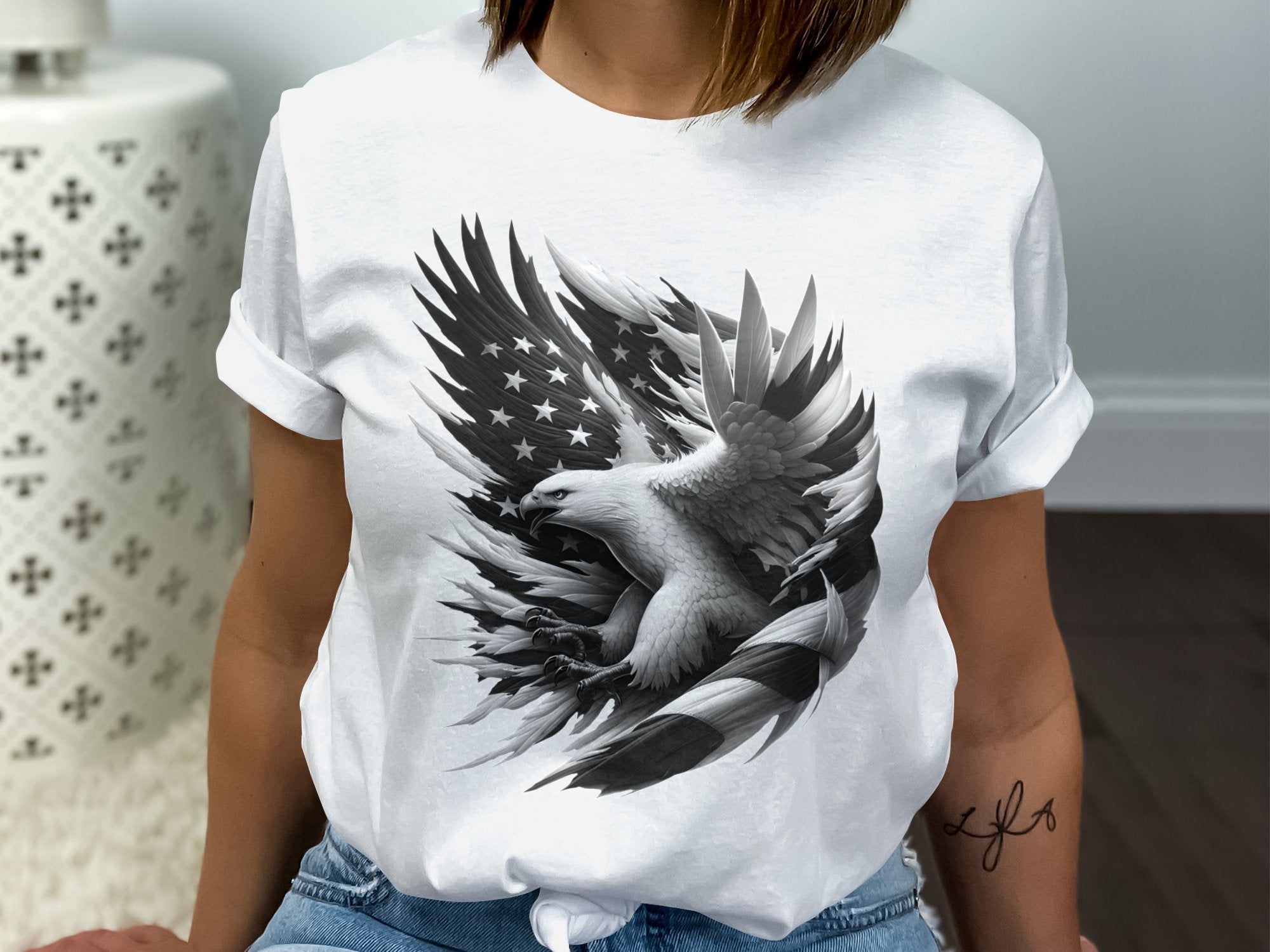 Eagle Patriot - Coloured Gildan T-Shirt Realistic Animal Talisman Unisex Tee Graphic Design