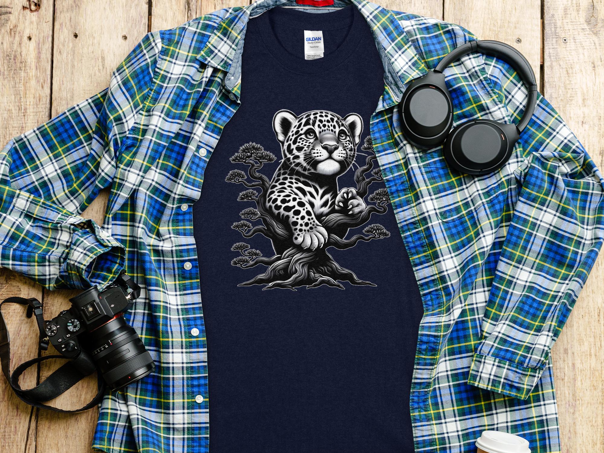 Leopard Bonsai - Coloured Gildan T-Shirt Realistic Animal Talisman Unisex Cute Tee Graphic Design