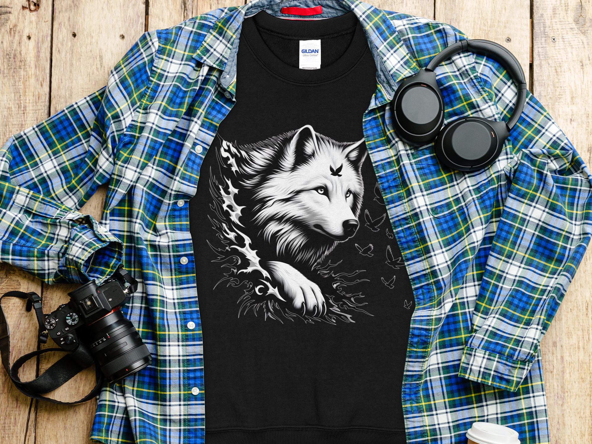 Wolf x Doves - Black White Gildan Sweatshirt Realistic Animal Talisman Unisex Tee Graphic Design