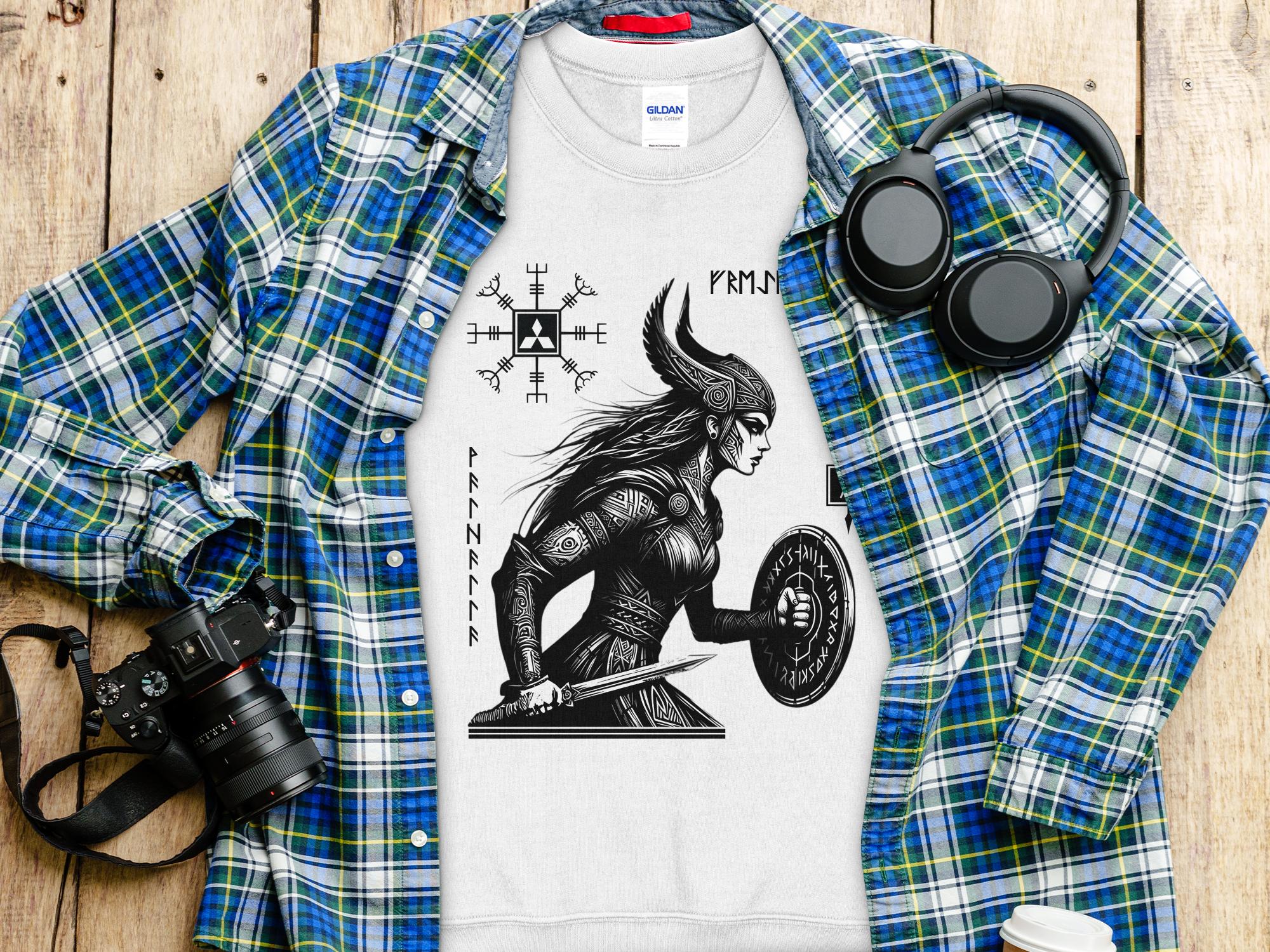 Viking Shield Maiden - Coloured Gildan Sweatshirt Realistic Norse Talisman Men Women Unisex Valhalla Tee Graphic Design